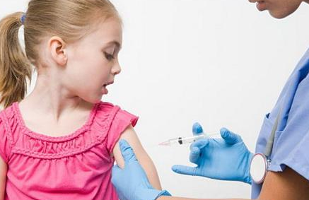 宝宝接种四类疫苗 健健康康过秋天！