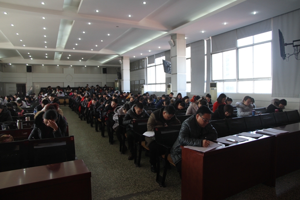 济宁十三中组织教师进行教育教学专业技能测试