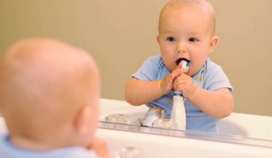 5大高招 帮宝宝解决刷牙难题！